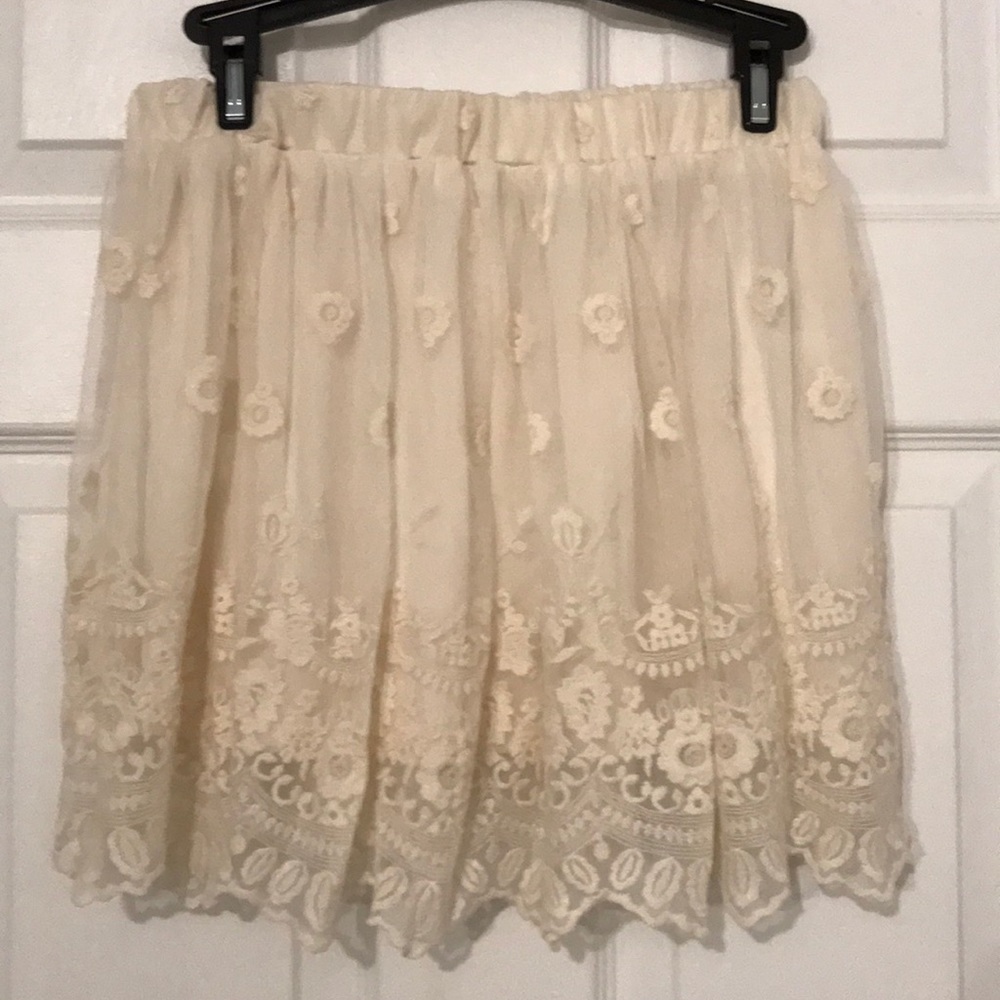 Forever 21 lace detail skirt